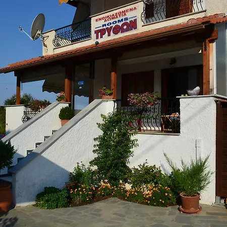 Trifon Guest house Ofrinion